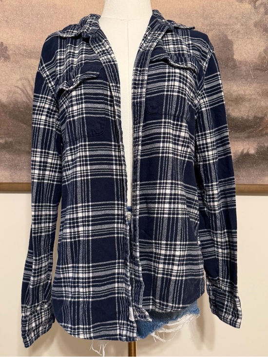 American Eagle Outfitters Tops - American Eagle Outfitters Navy and White Plaid Button-Up Flannel